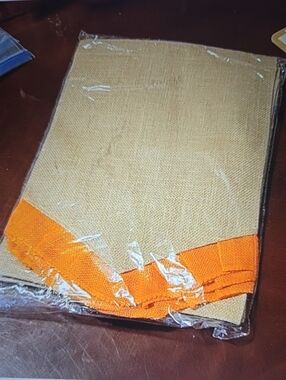 7 Piece Burlap